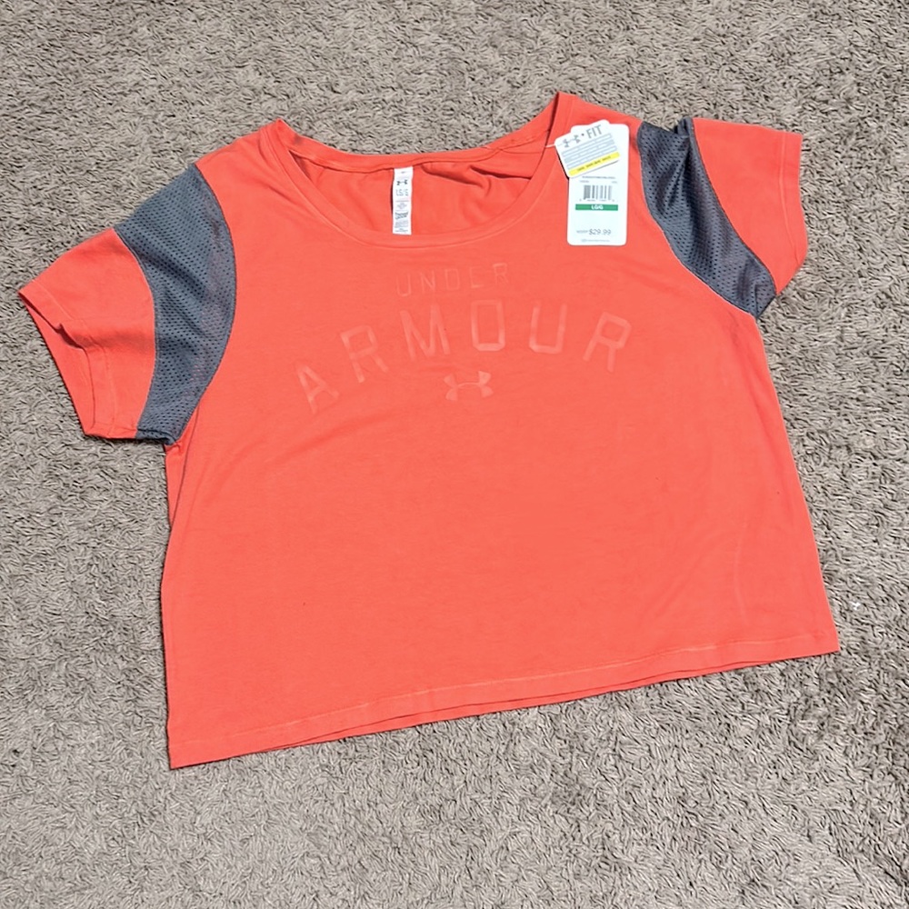 NWT Under Armour tee